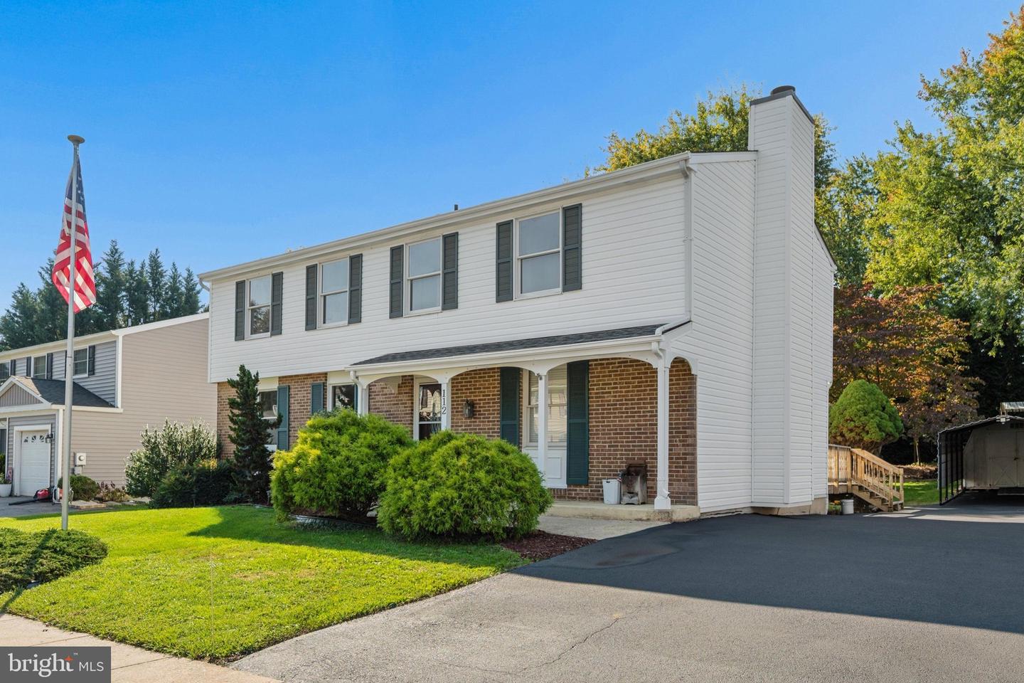112 Cloverdale Ct — photo
