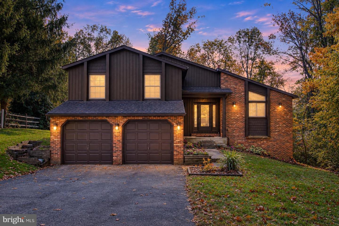 2101 Walsh Dr — photo