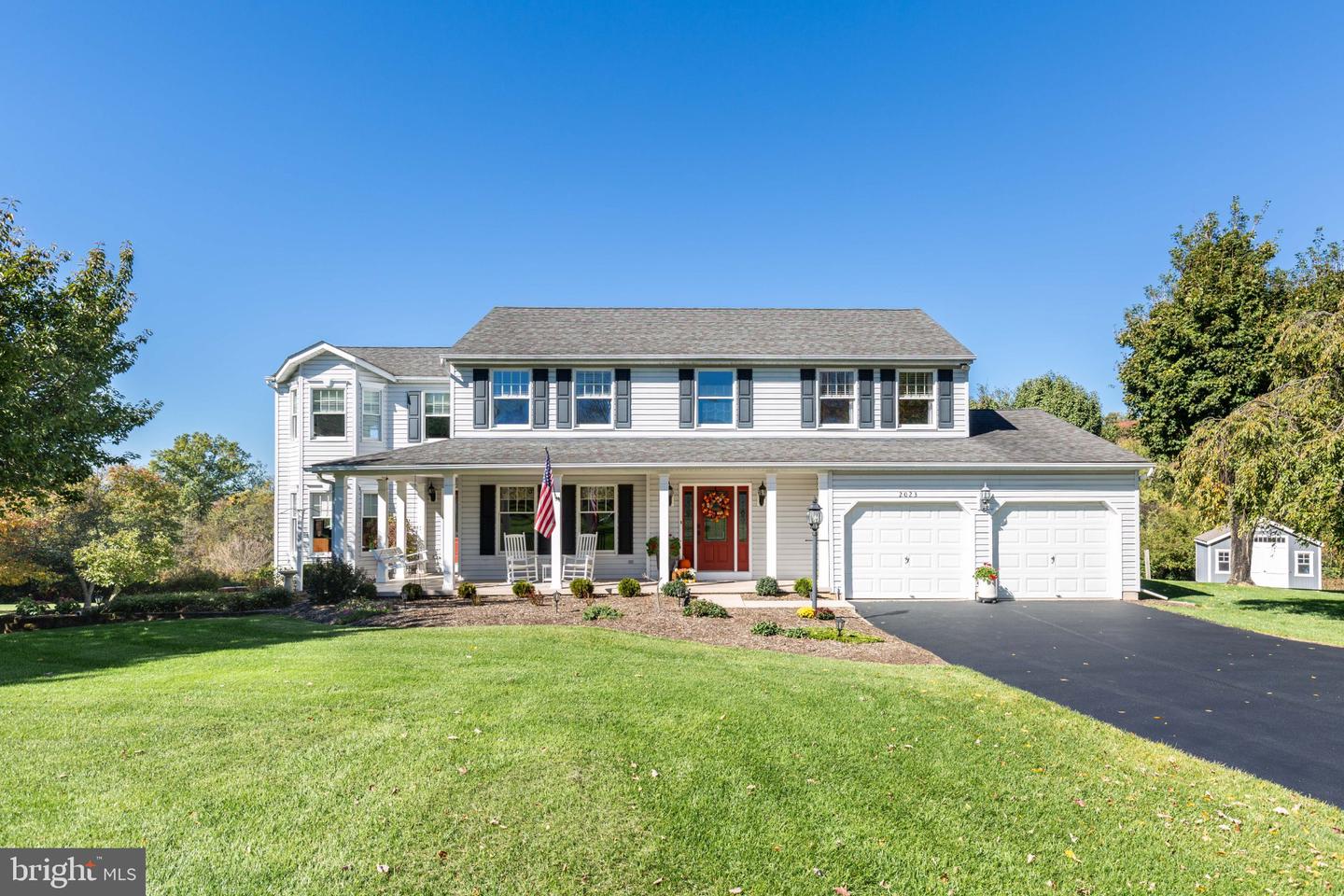2023 Meadow Dr — photo