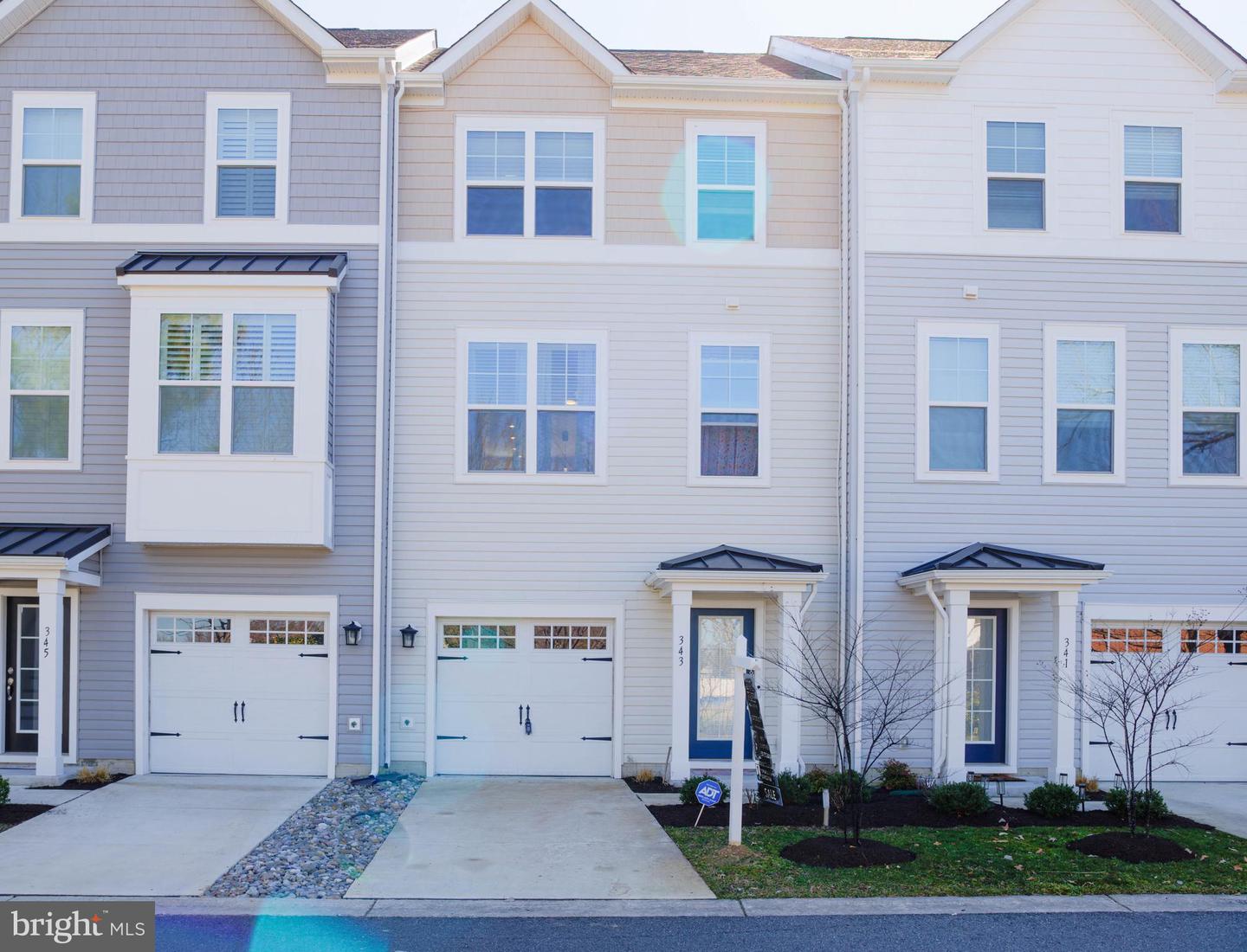 343 Shipyard Dr — photo