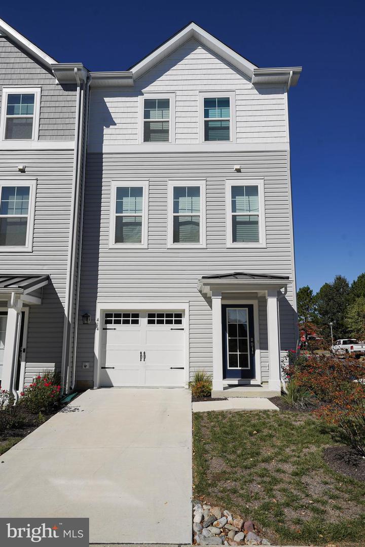 414 Waterfield Ct — photo