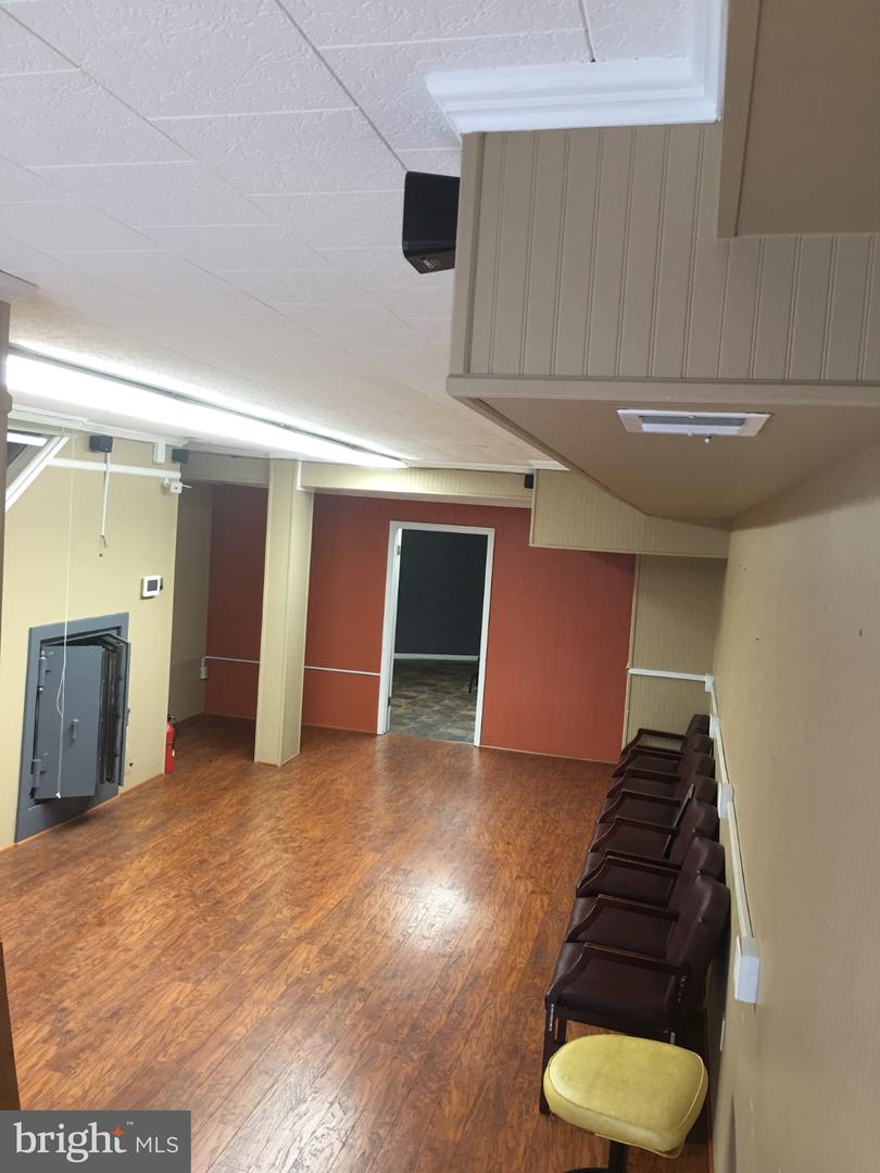 541 Poplar St #Suite 100 — photo