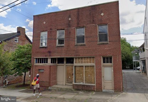 358 W Patrick St — photo