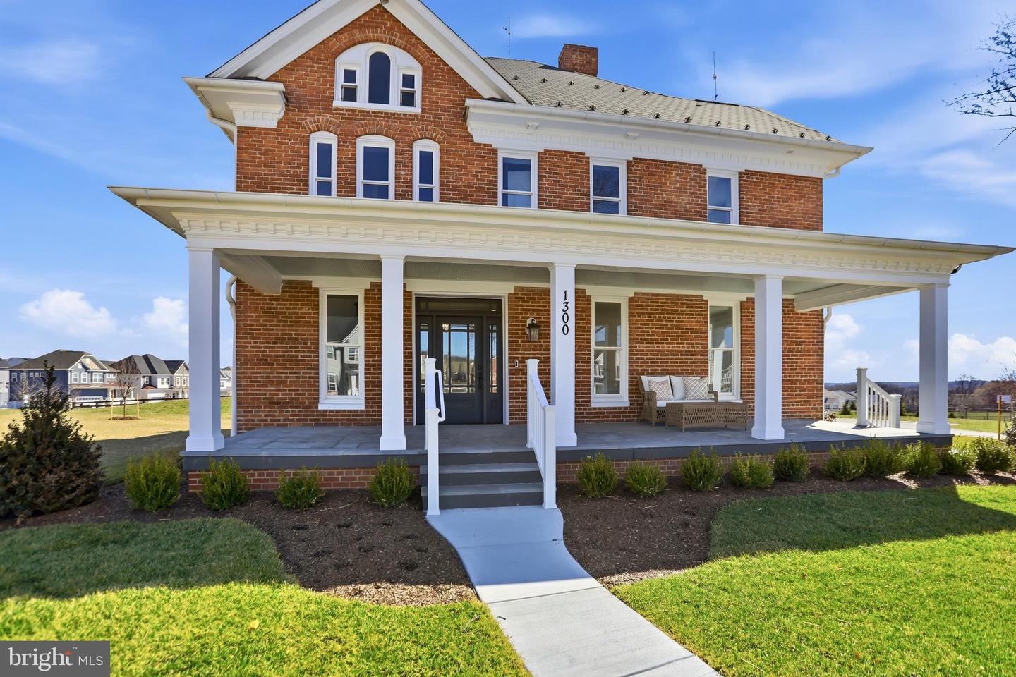 1300 Potomac View Pkwy — photo