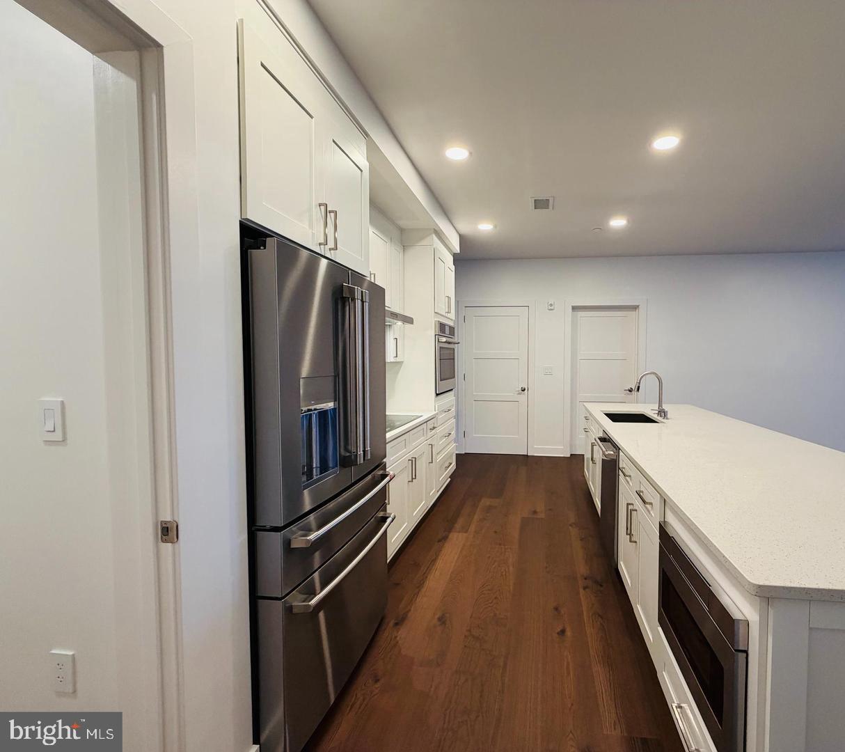 208 Second Street E #202, Frederick, MD 21701 — photo 2