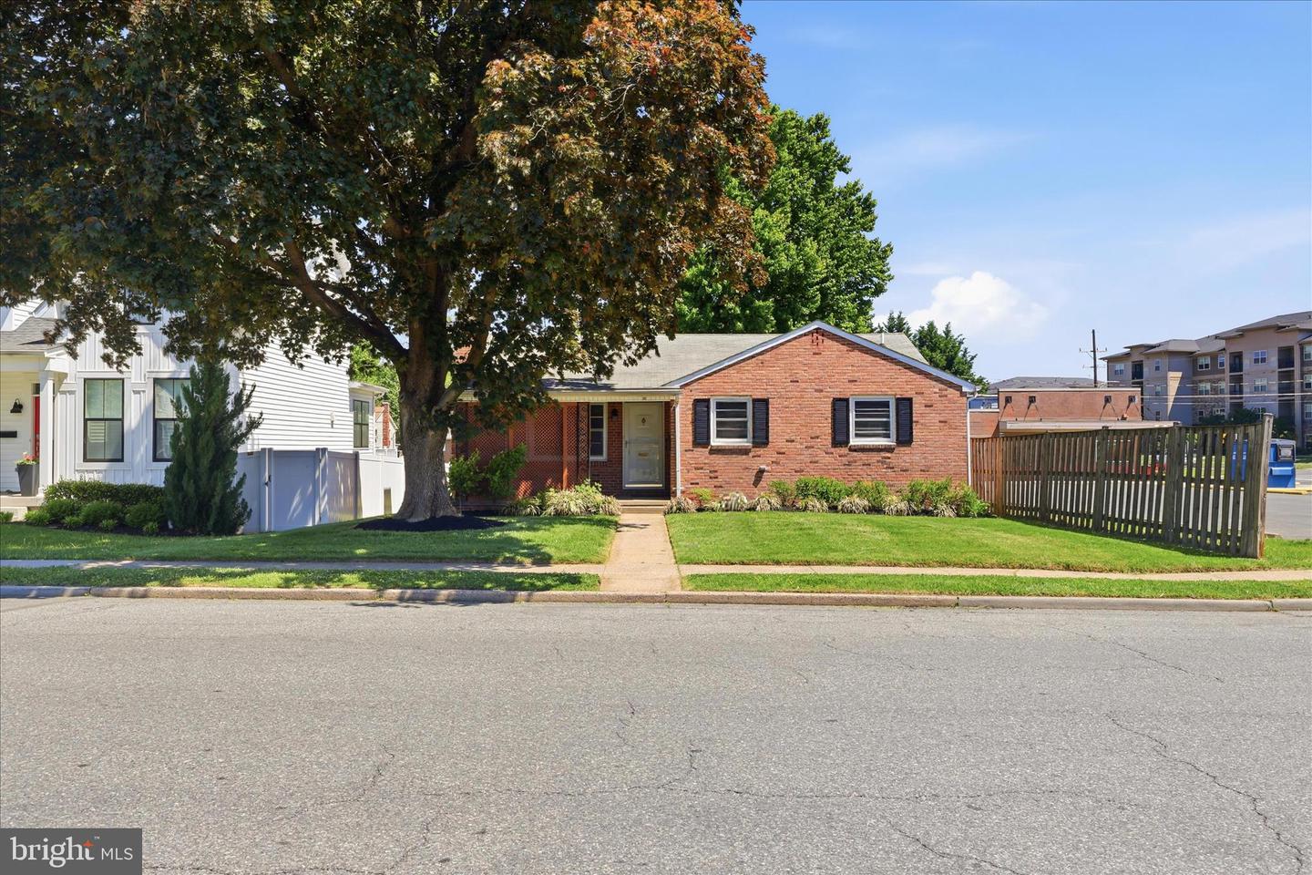 17 E Thirteenth Street, Frederick, MD 21701 — photo 2