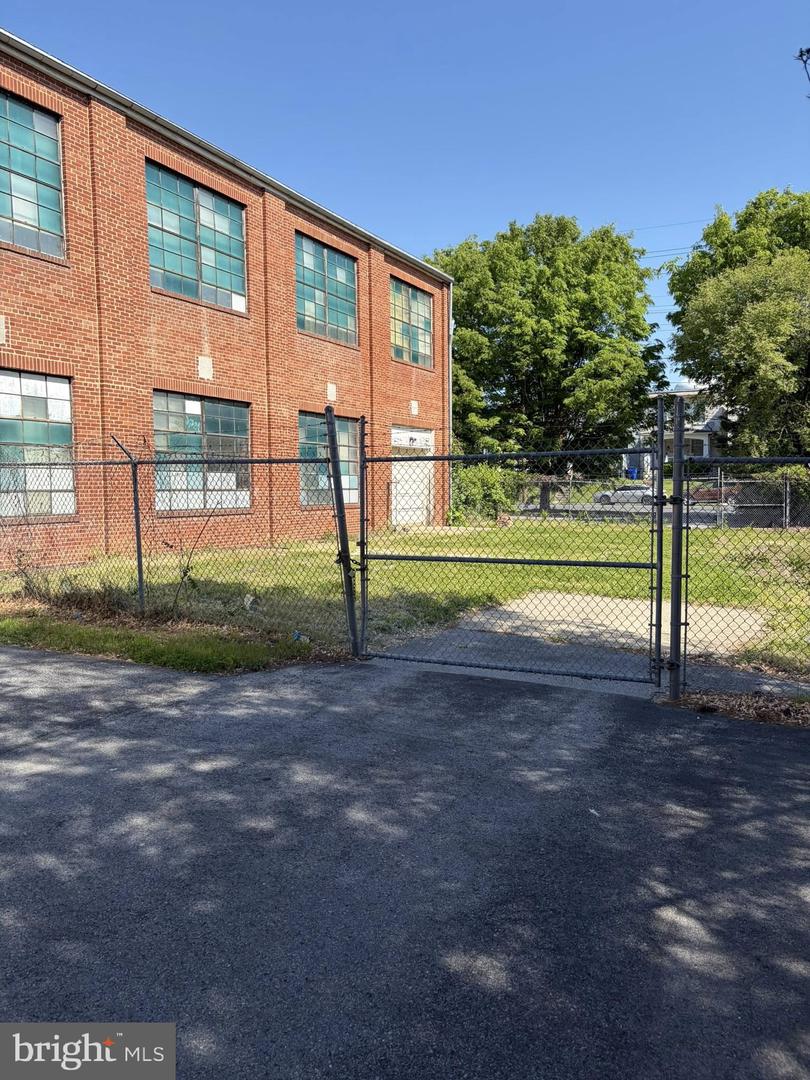 241 E 4th St #100Ll — photo