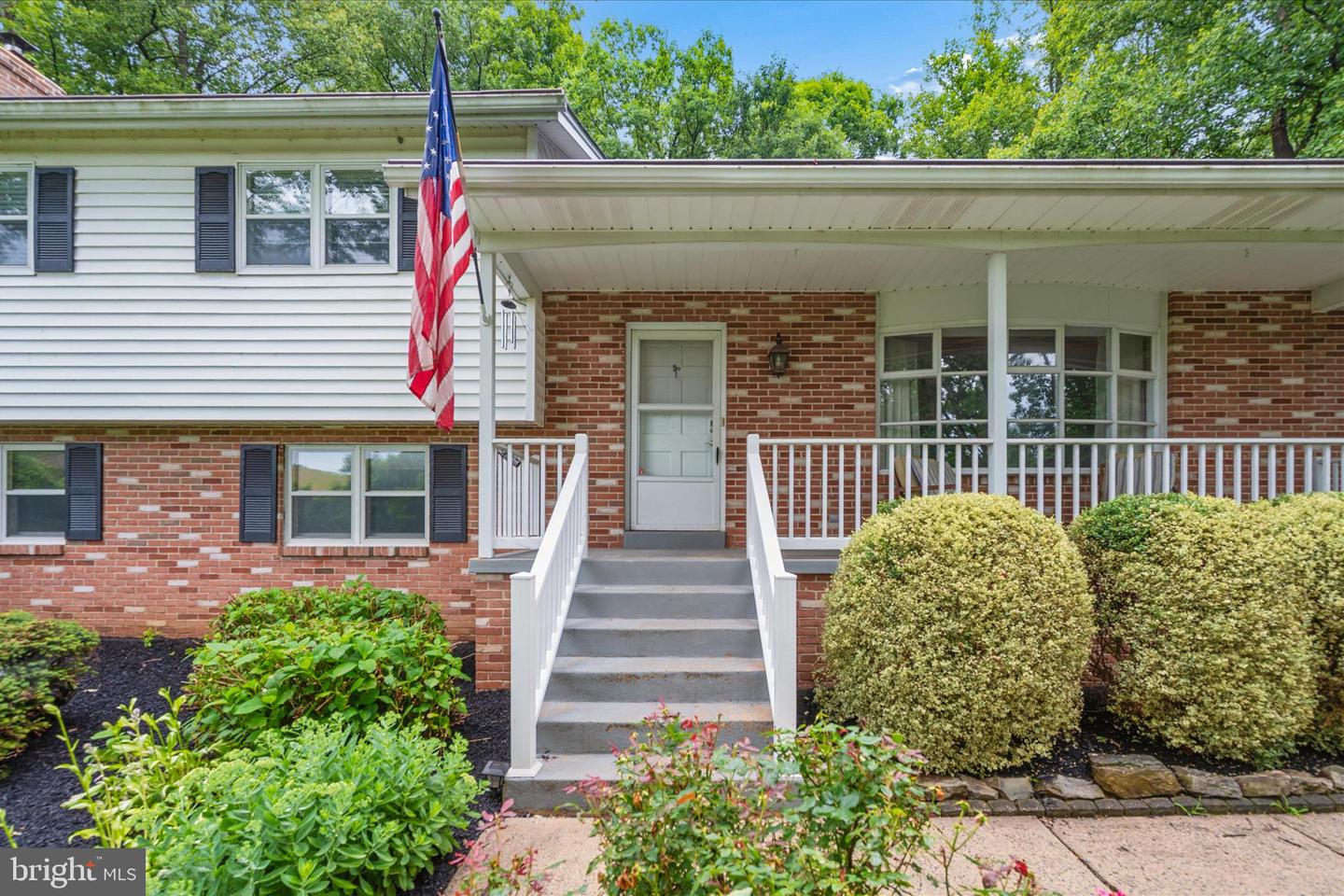 3884 POINT OF ROCKS ROAD, JEFFERSON MD 21755 — photo 2