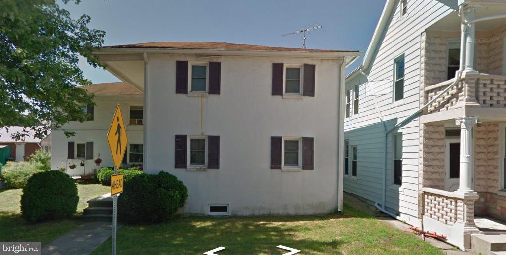 501 W Main St — photo