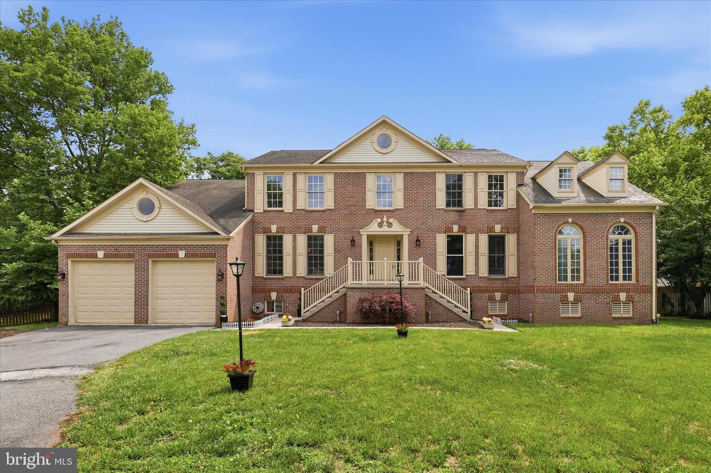 6135 Fieldcrest Ct — photo