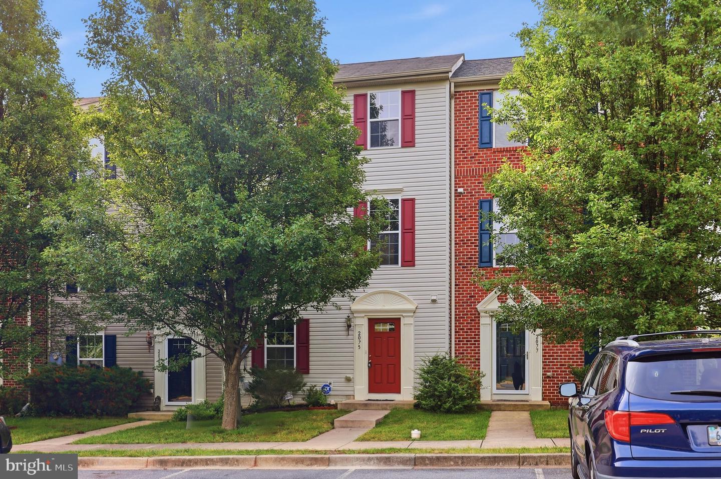 2075 Spring Run Cir — photo