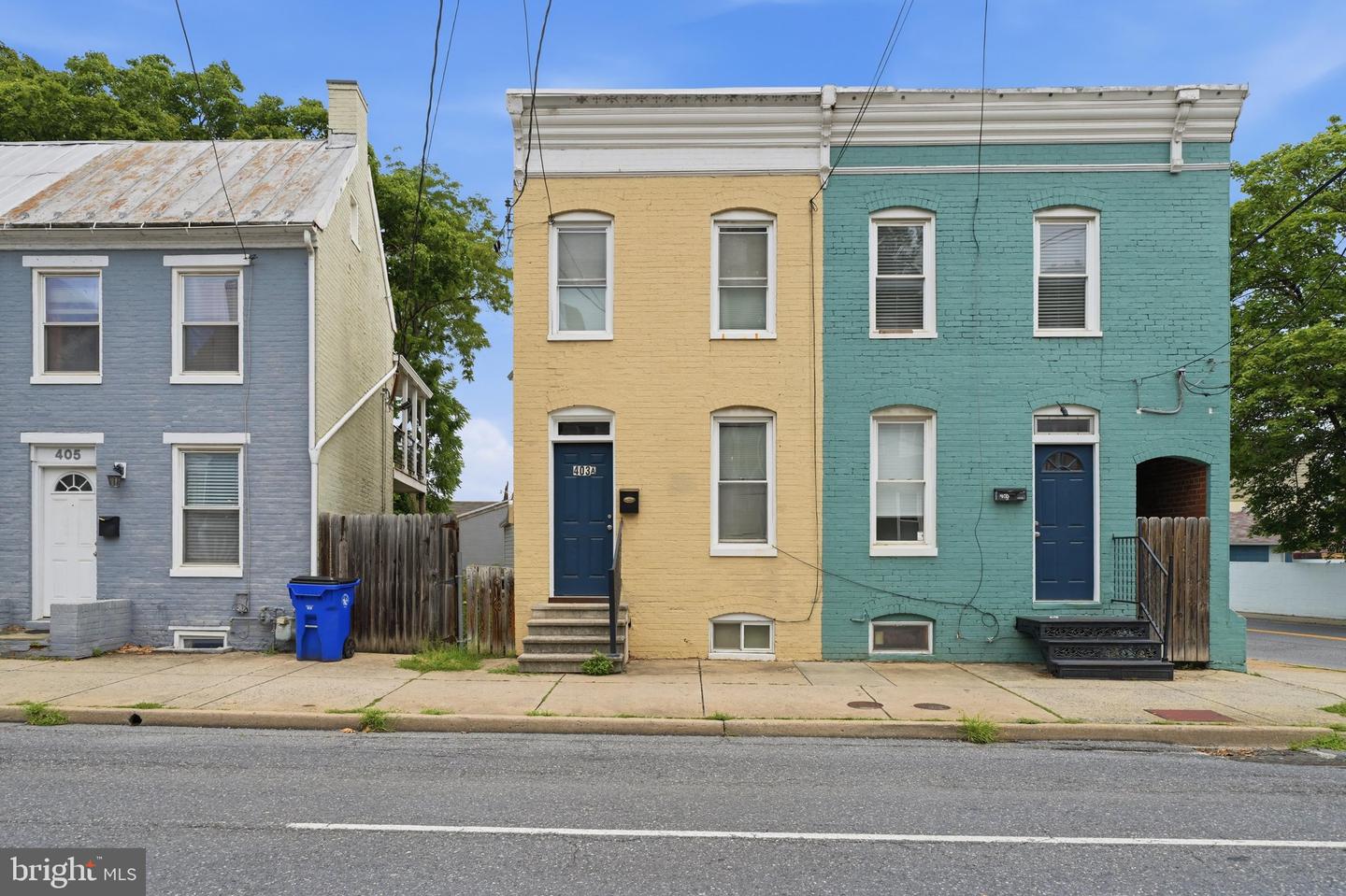 403-A W South St — photo