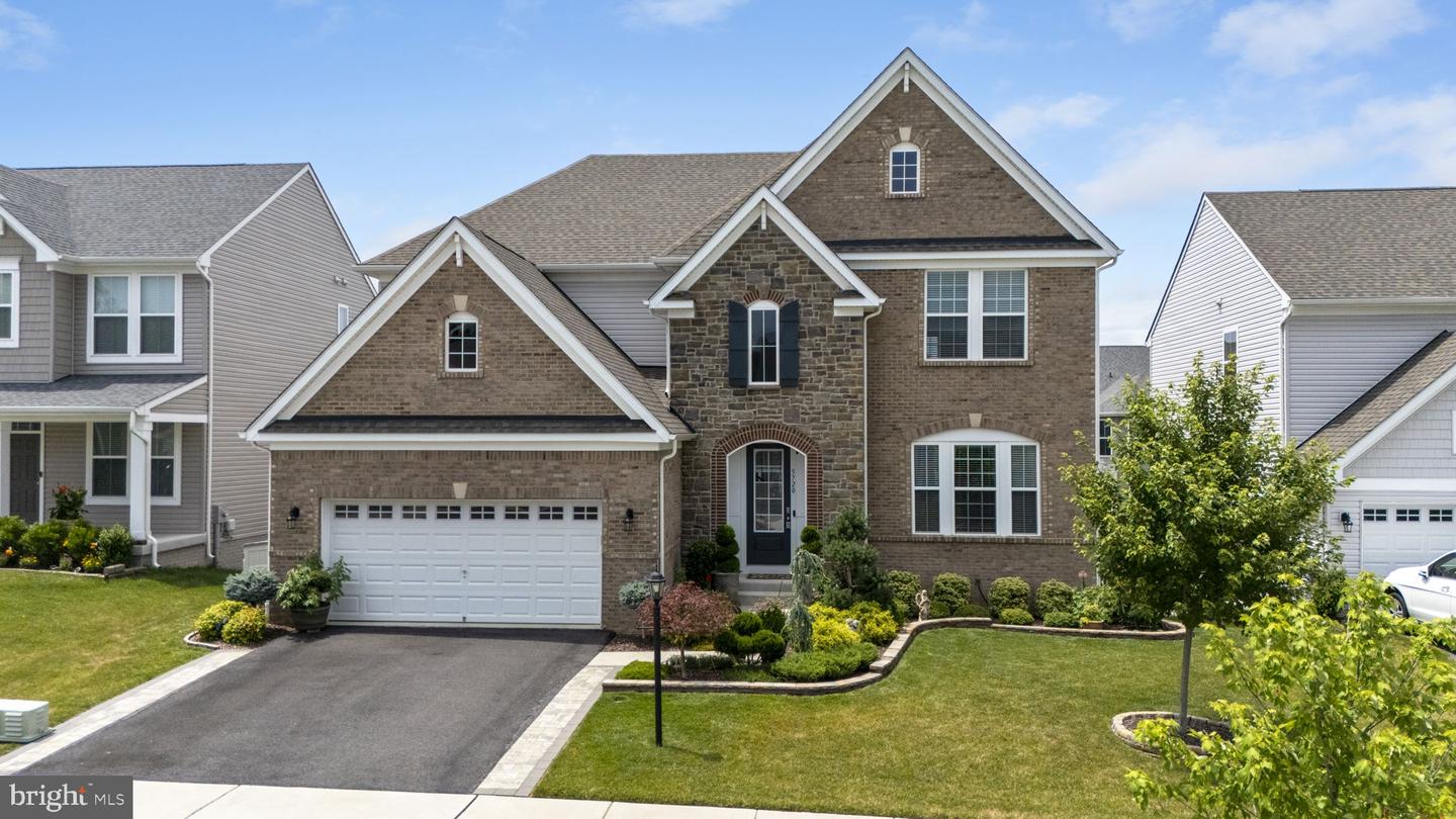 5720 Hawk Ridge Rd — photo