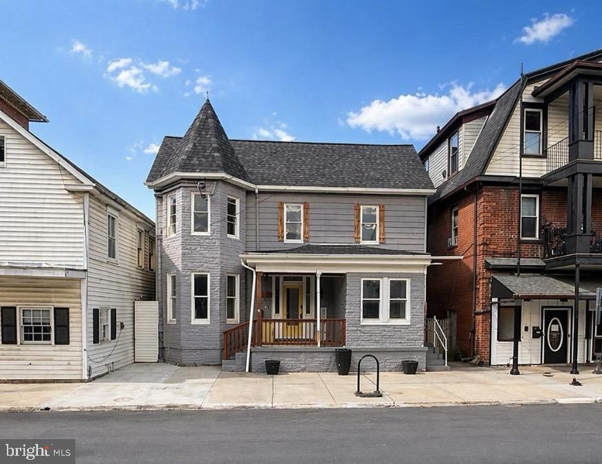 8 S Maple Ave — photo