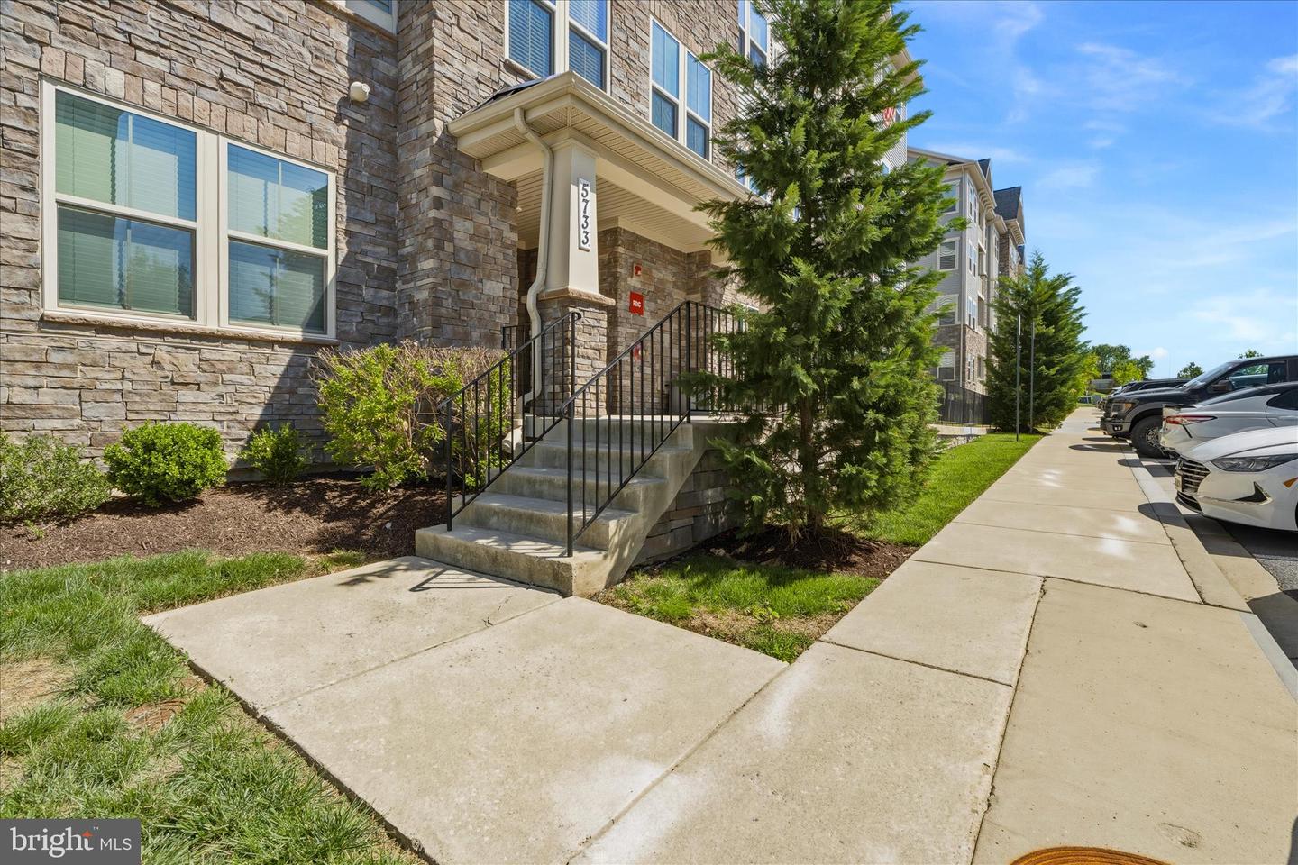 5733 Meadowood St #303 — photo
