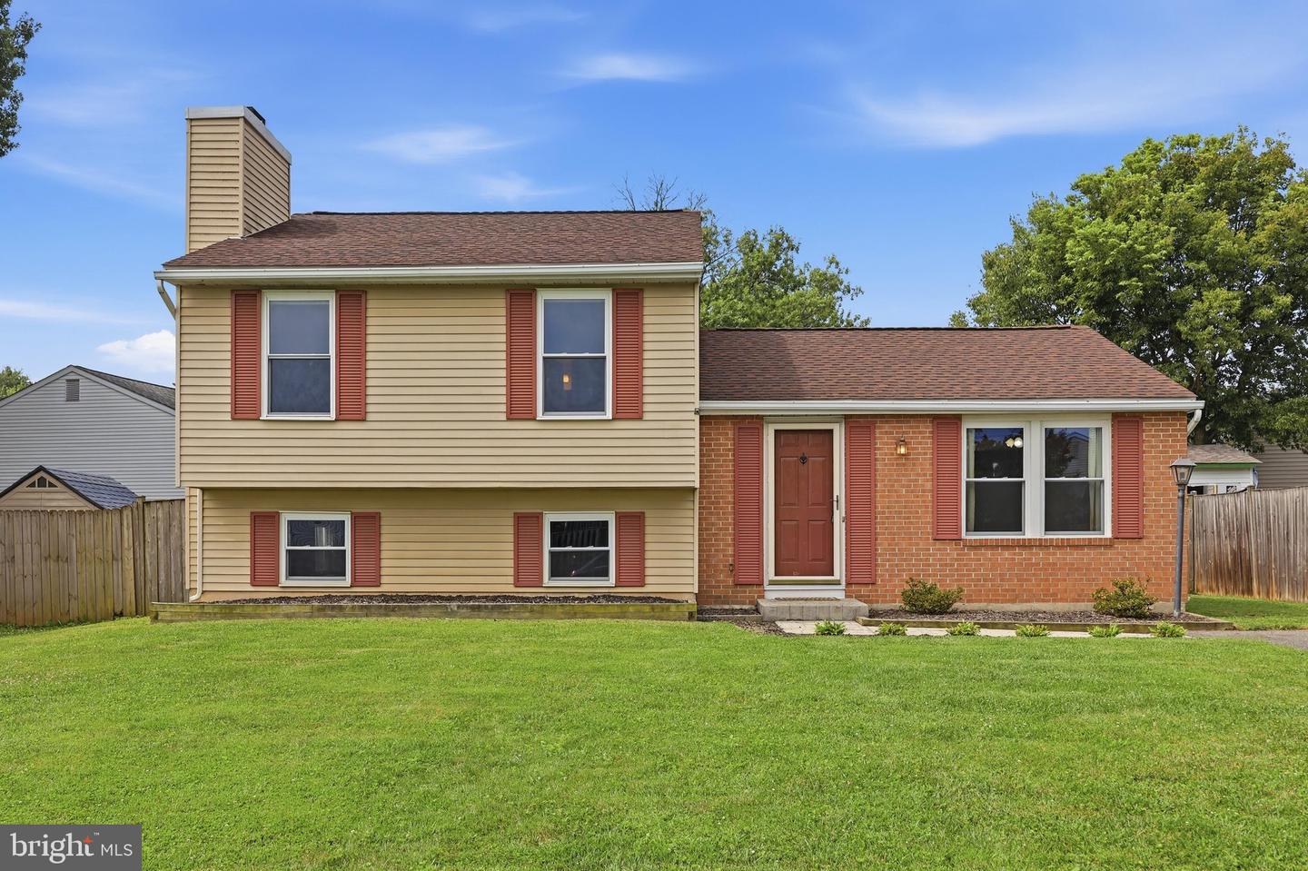1597 Dogwood Dr — photo