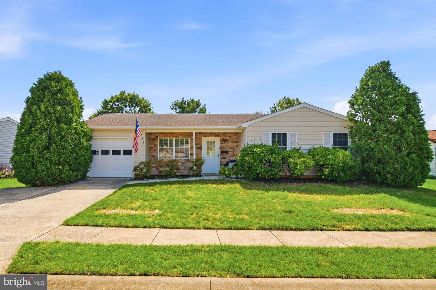 5661 Crabapple Dr — photo