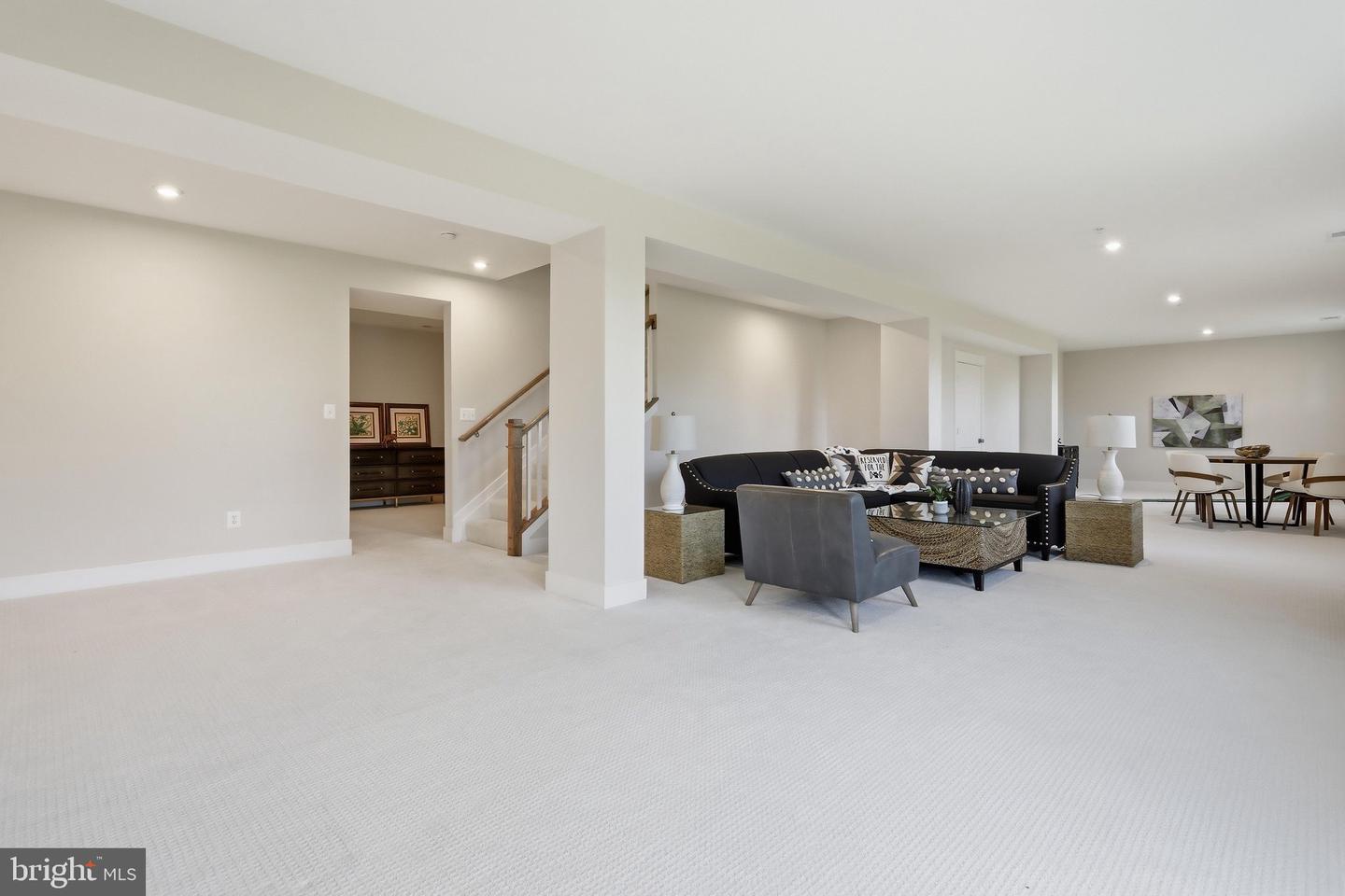7026 RIDGE ROAD, FREDERICK MD 21702 — photo 2