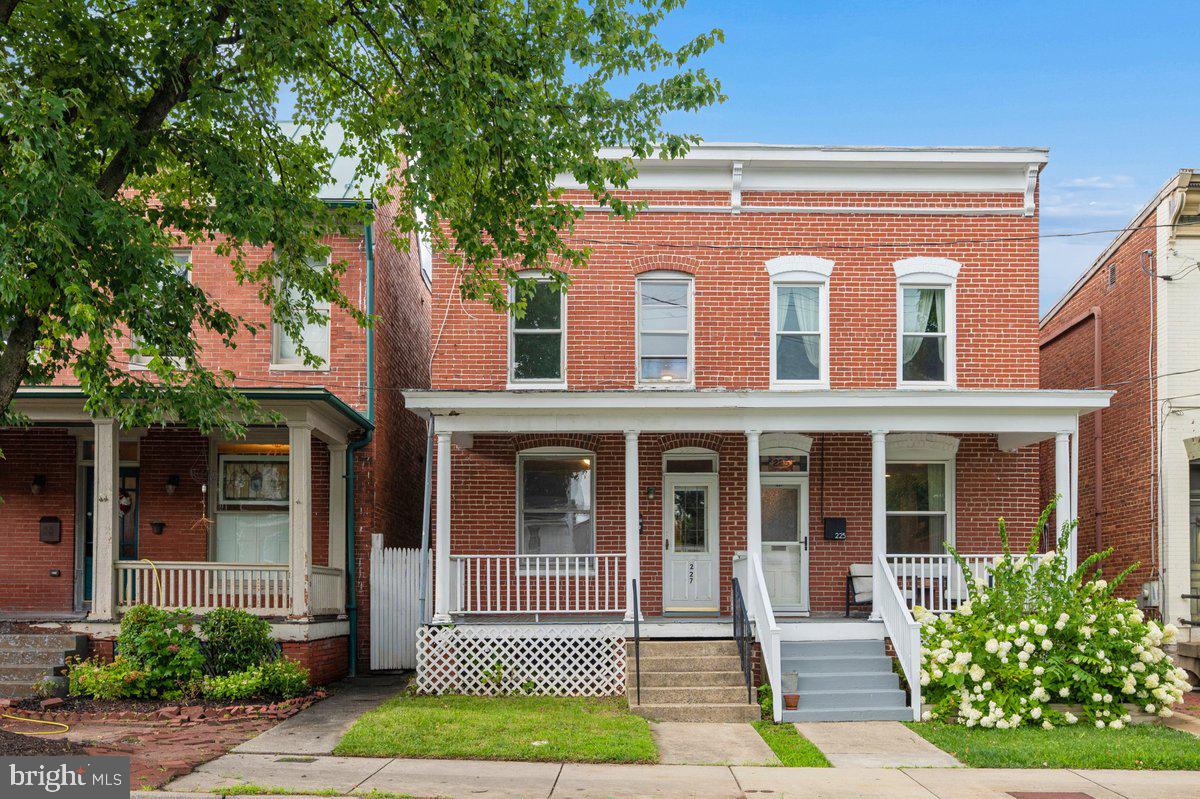 227 W South Street — photo