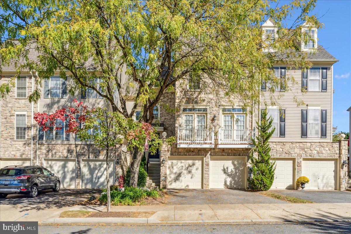 2442 Rippling Brook Rd — photo