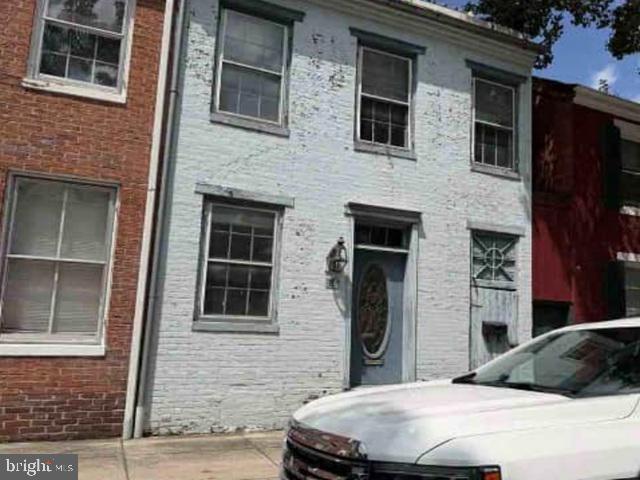 317 S Market St — photo