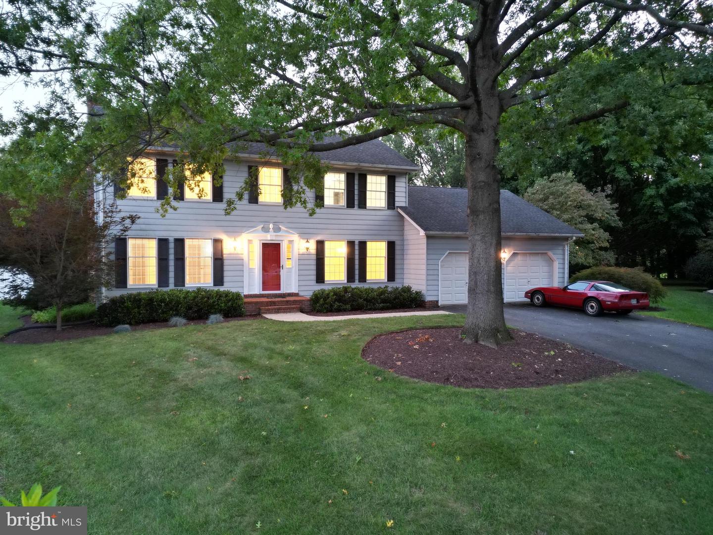 8102 Claiborne Ct — photo