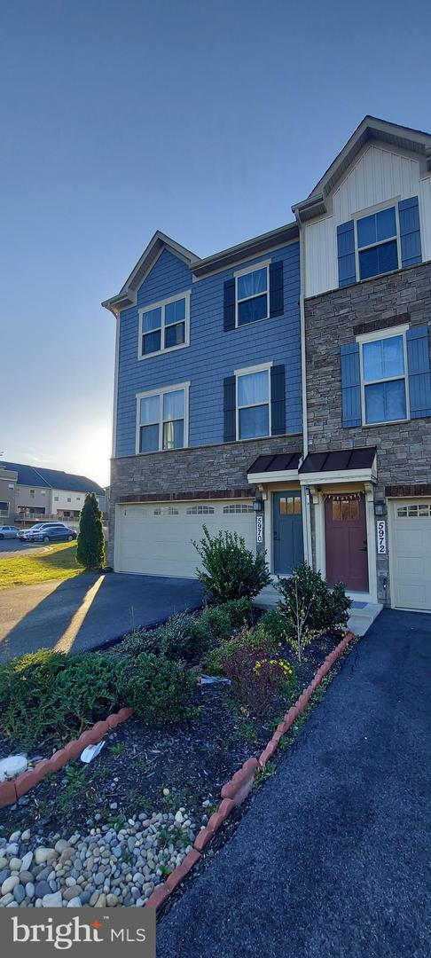 5970 Fallfish Court — photo