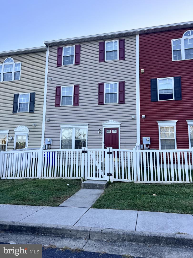 114 N Altamont Ave #114 — photo