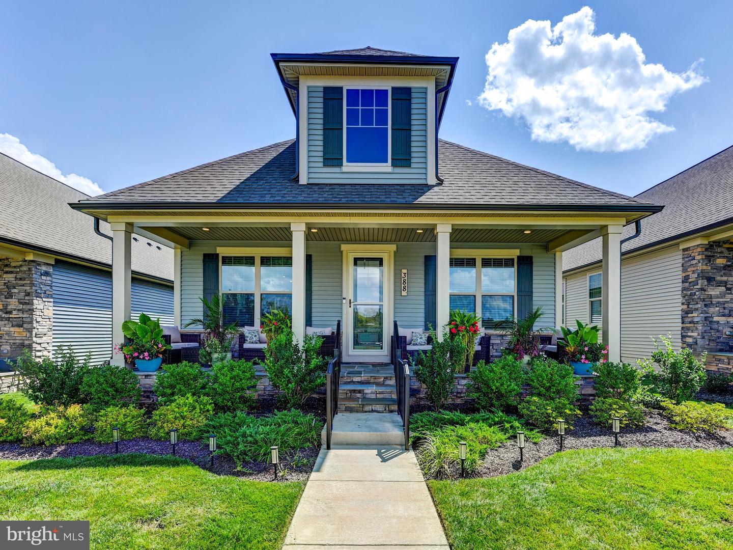 388 Crown Point Dr — photo