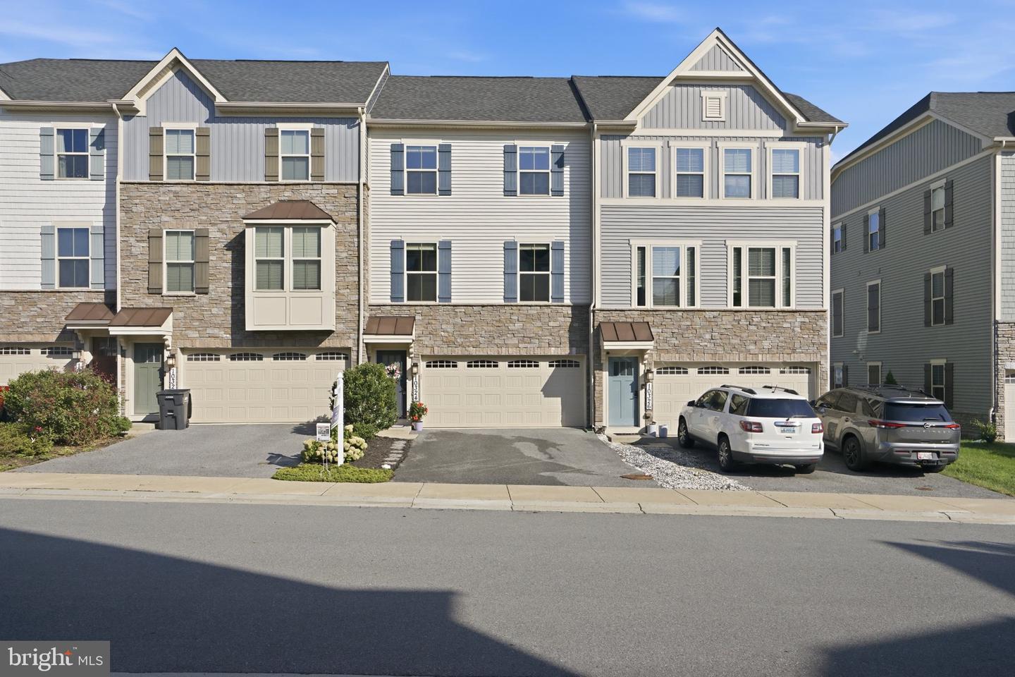 10324 Quillback St — photo