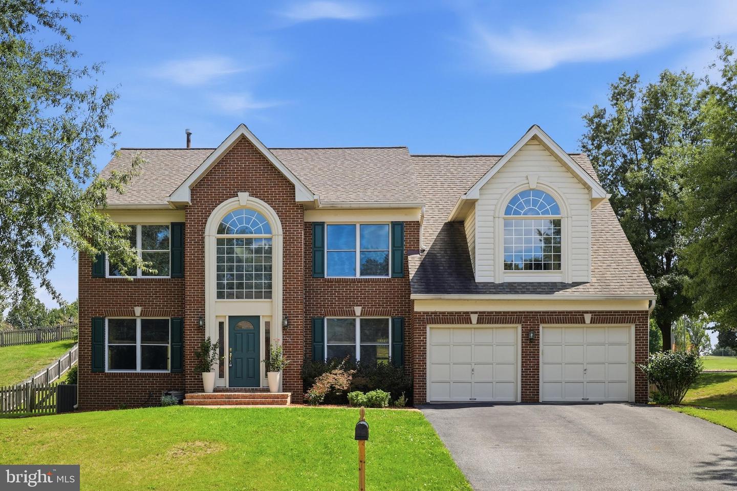 6101 Fieldcrest Dr — photo