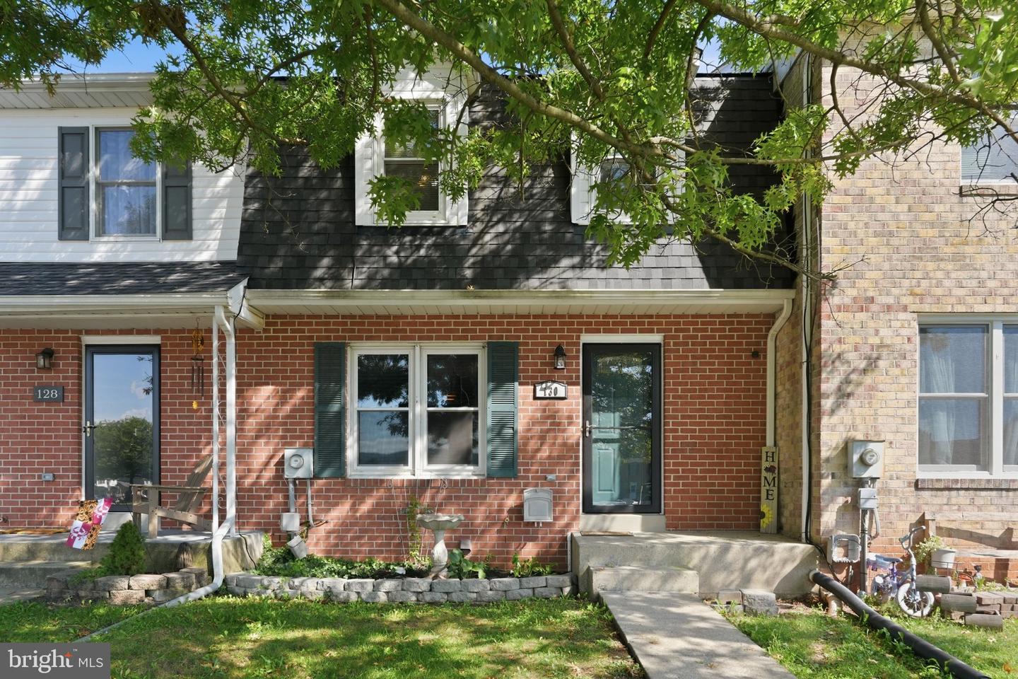 130 E Hammaker — photo