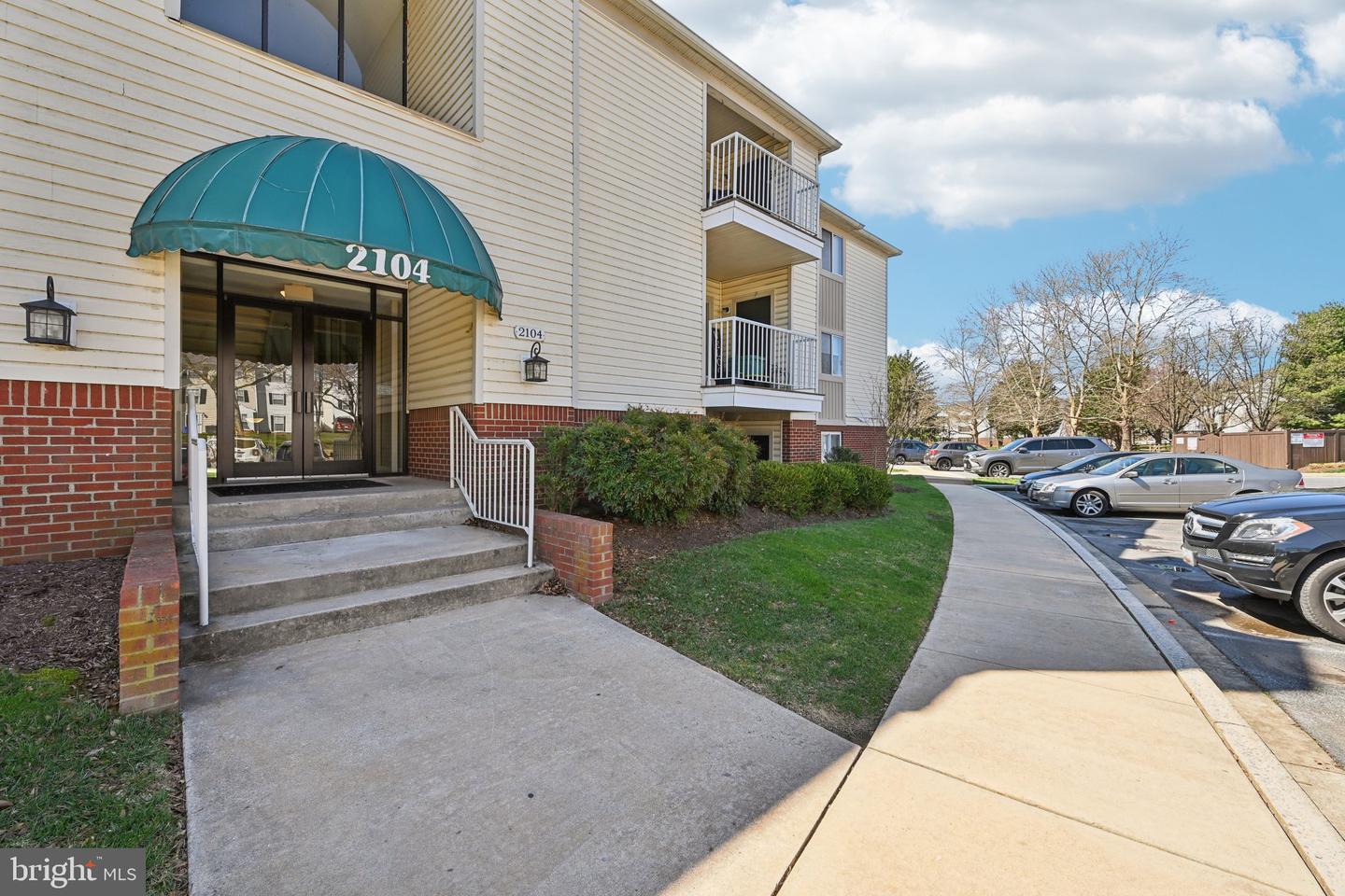 2104 Whitehall Rd #2B — photo