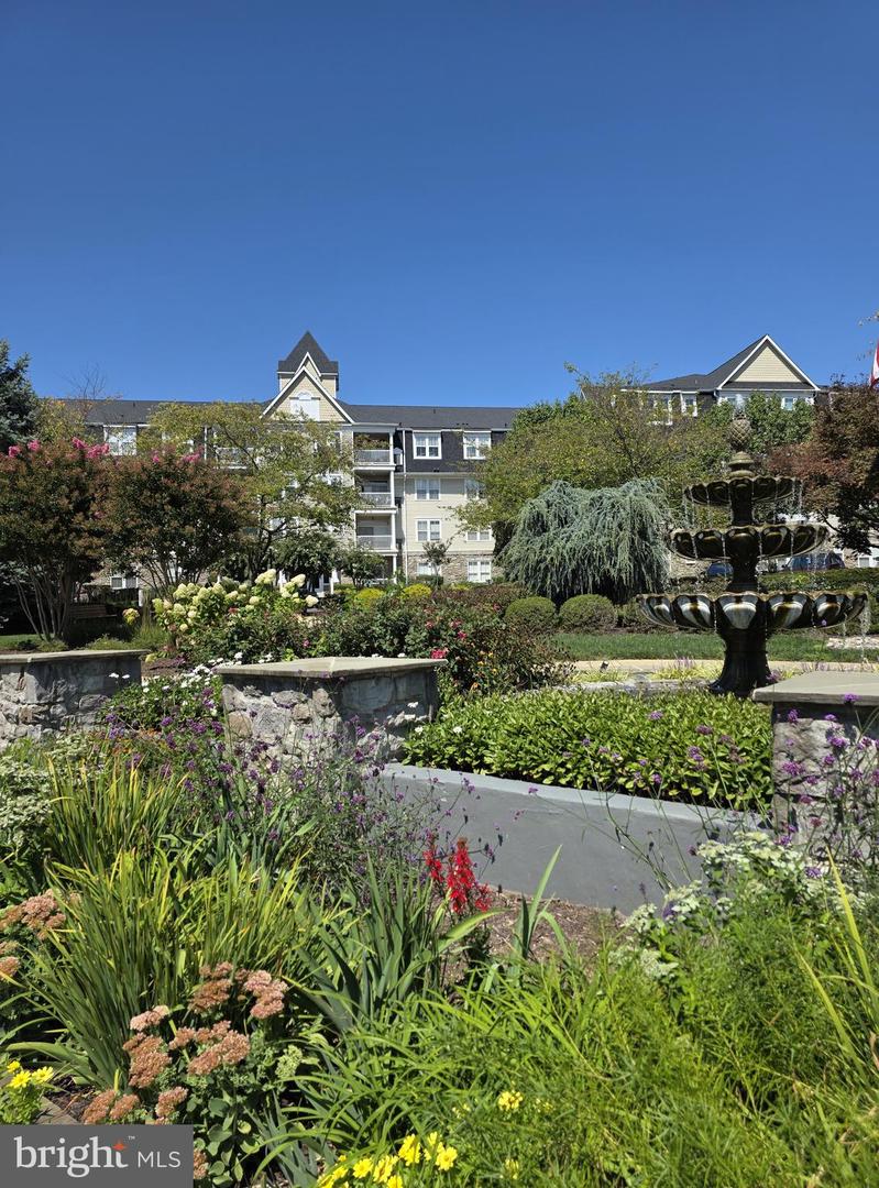 2520 Waterside Dr #108 — photo