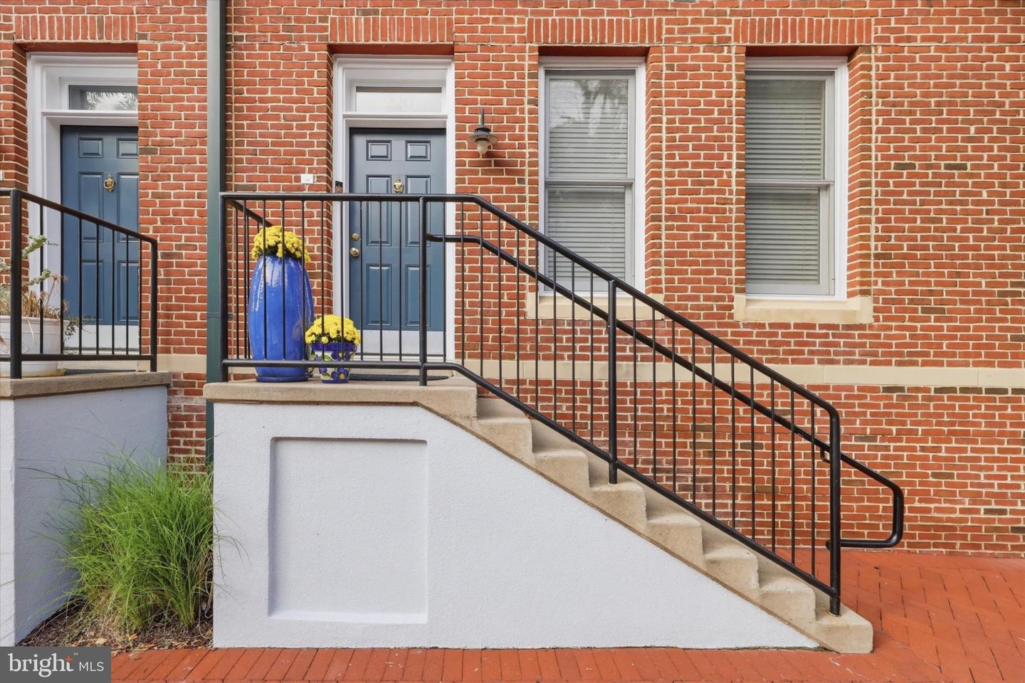 35 E All Saints St #220 — photo