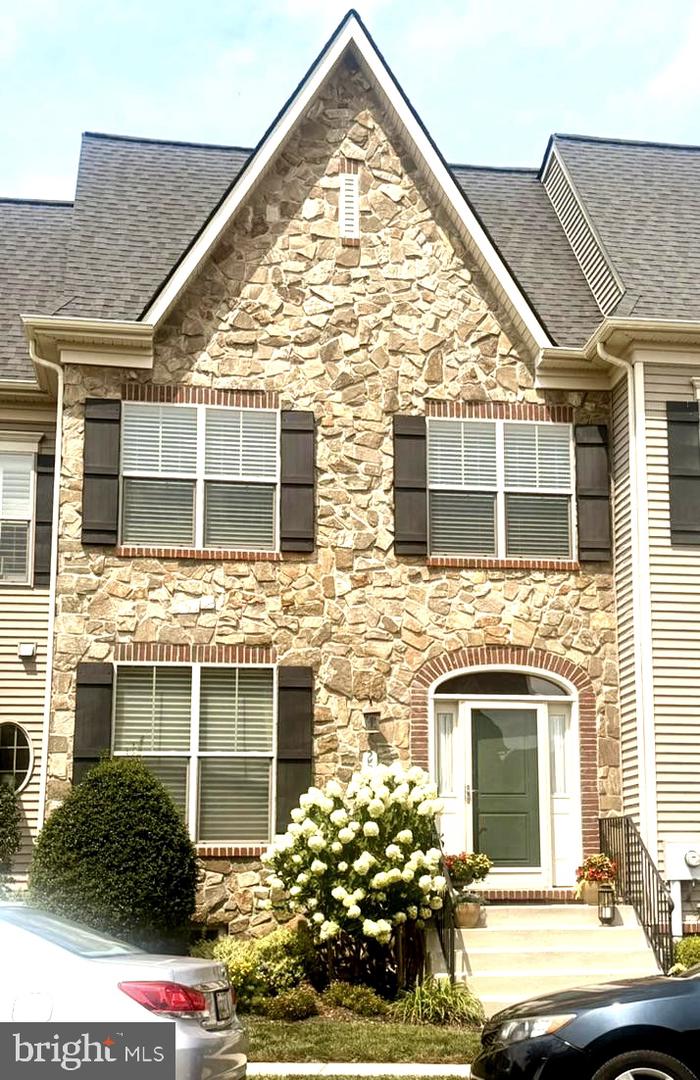 2506 Island Grove Blvd — photo