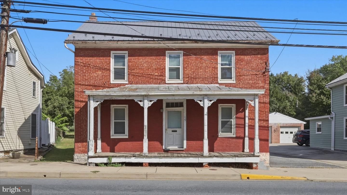 115 W Main St — photo