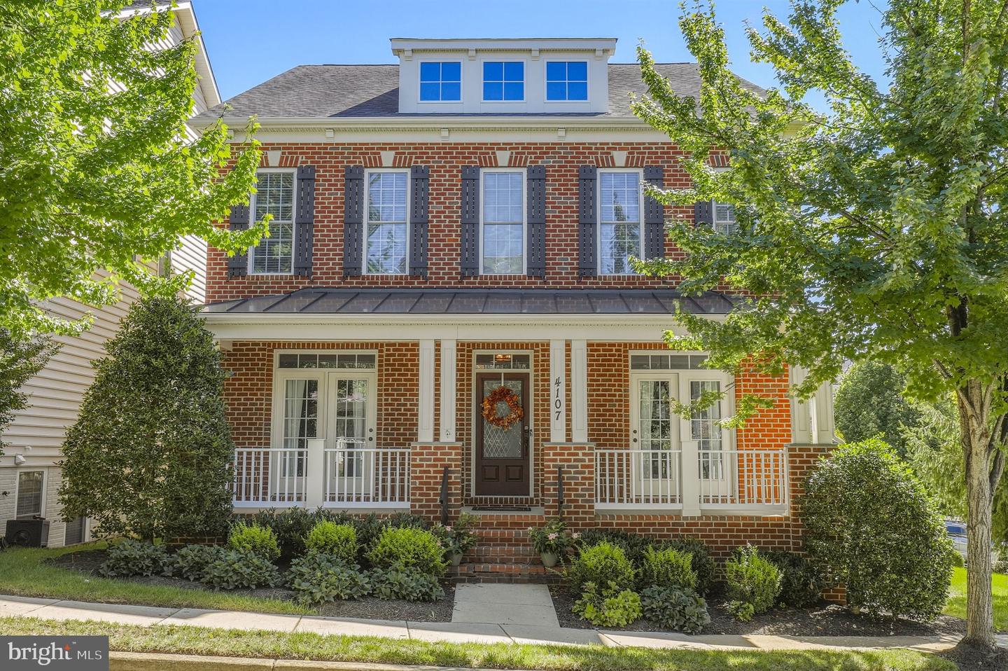4107 Celtic Way — photo