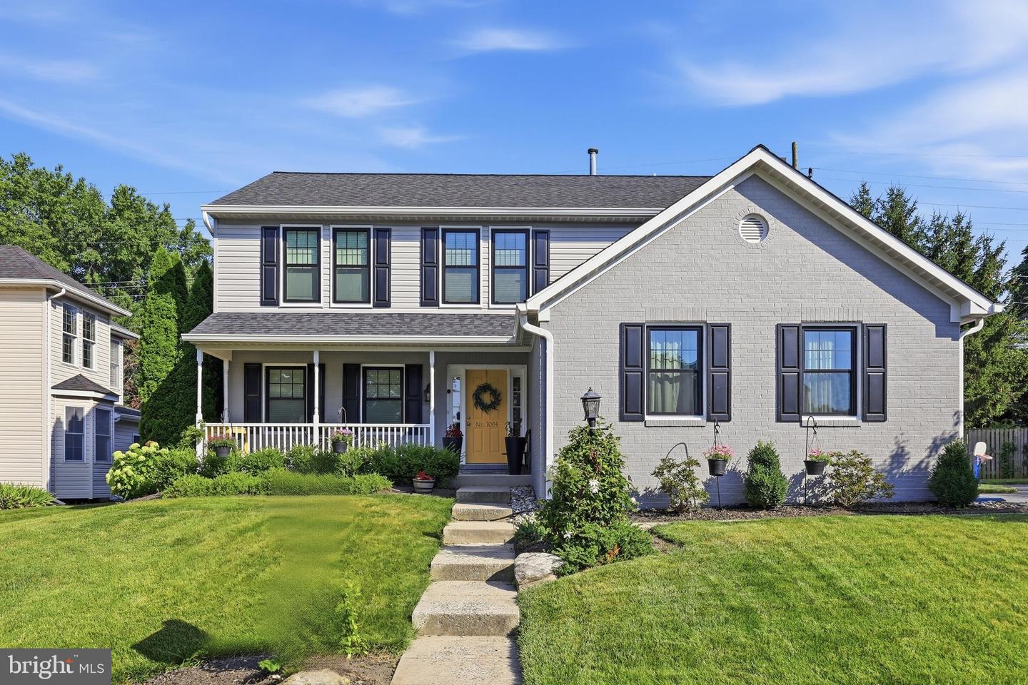 1004 Mercer Pl — photo