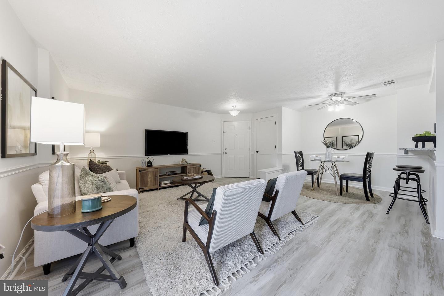 807D Stratford Way #1300D — photo