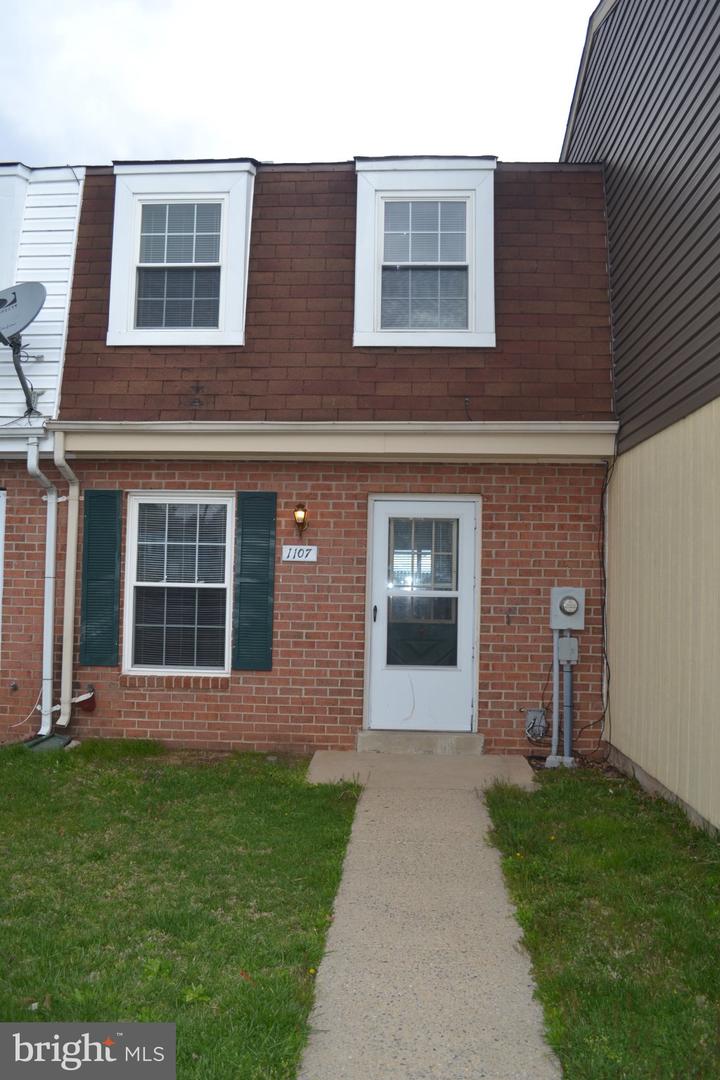 1107 Providence Ct — photo