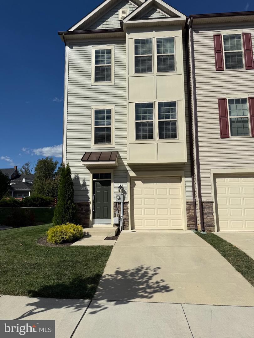 209 Pomegranate Ln — photo