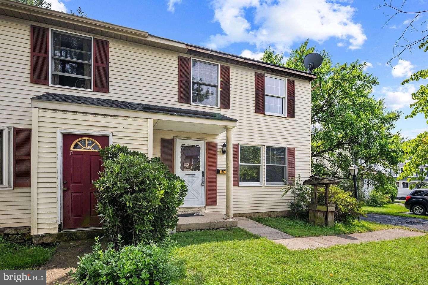 1576 Carey Pl — photo