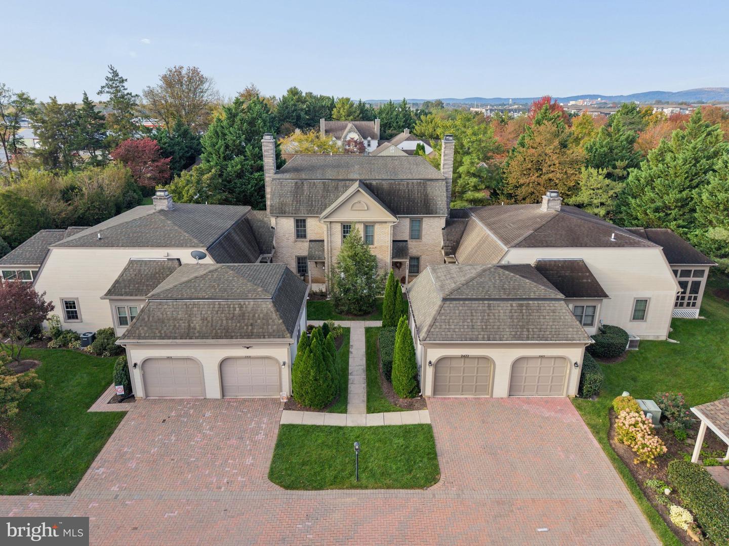 2421 Bear Den Rd — photo