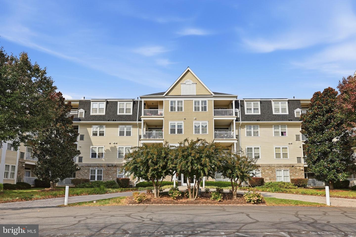2520 Waterside Dr #116 — photo