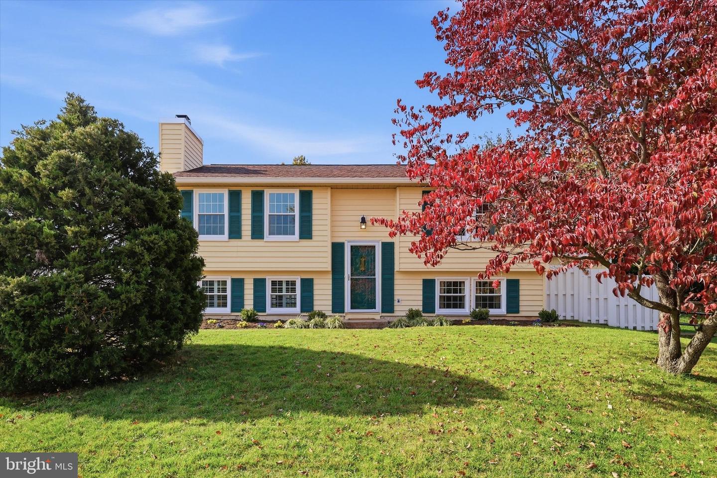 1310 Hillcrest Dr — photo