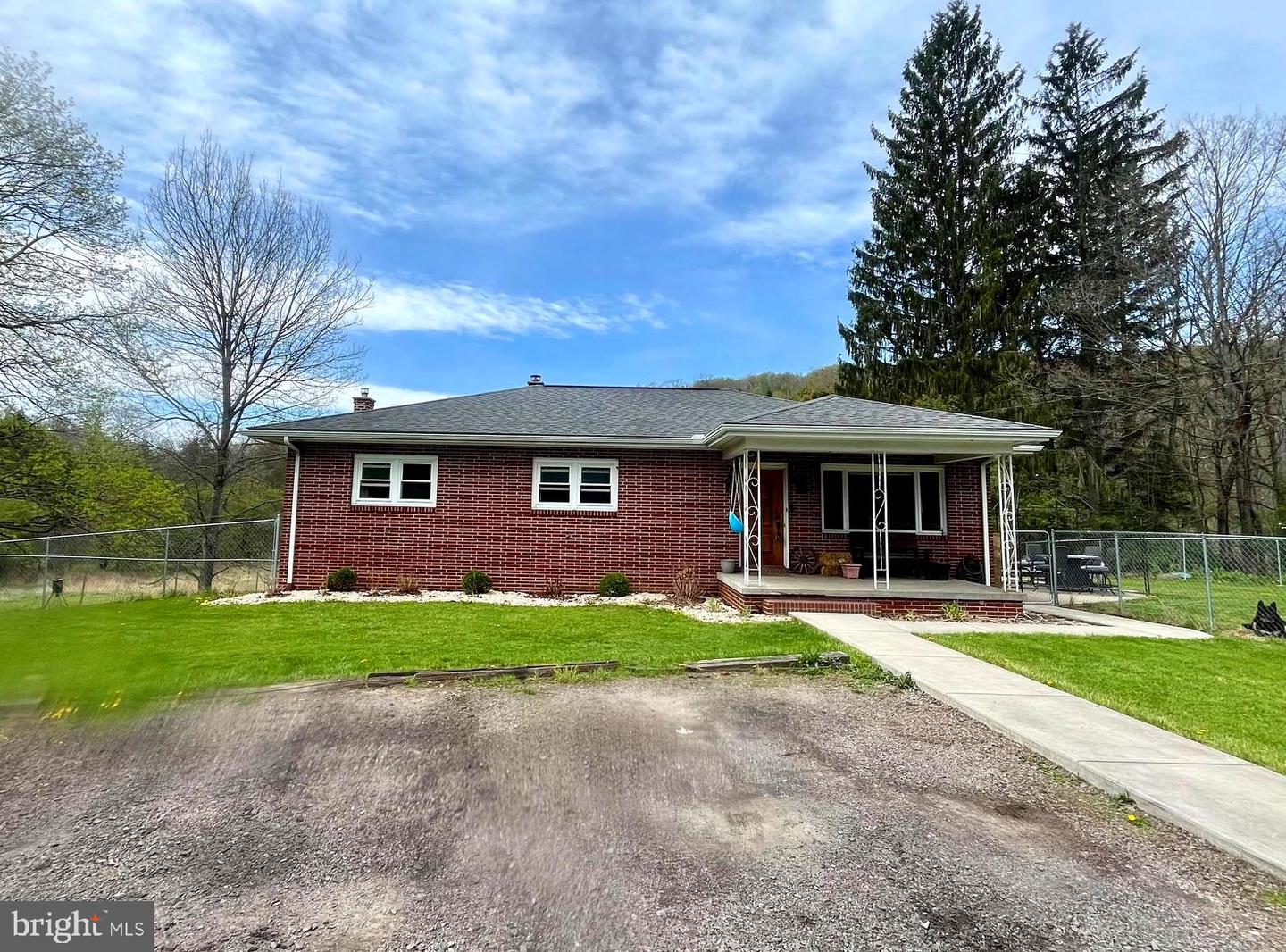 107 Shade Hollow Rd — photo
