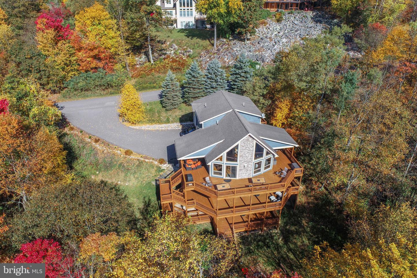 723 Pinnacle Dr — photo
