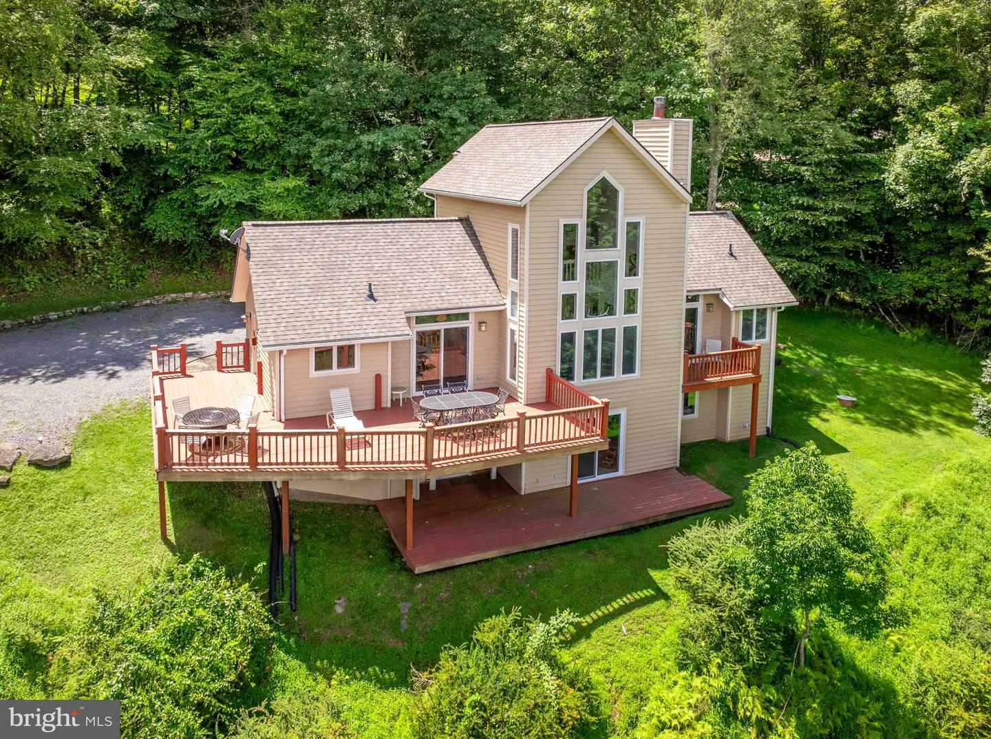 164 Grandview Dr — photo