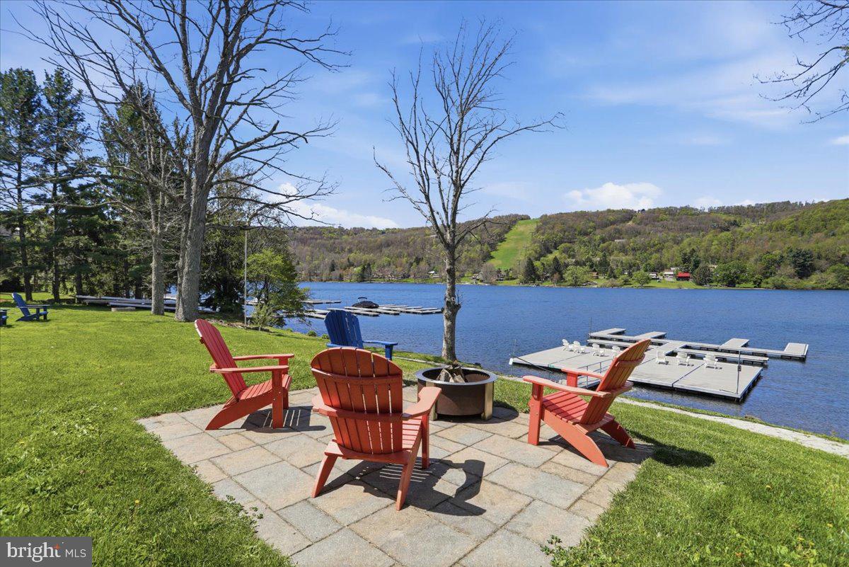 18 Lakeside Village Lane — photo